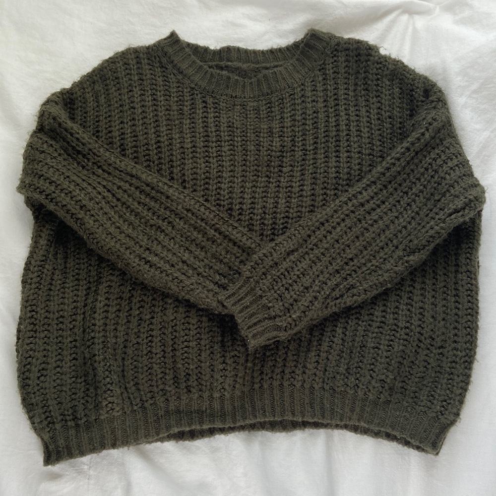 knitted green grandpa sweater🧃🎮